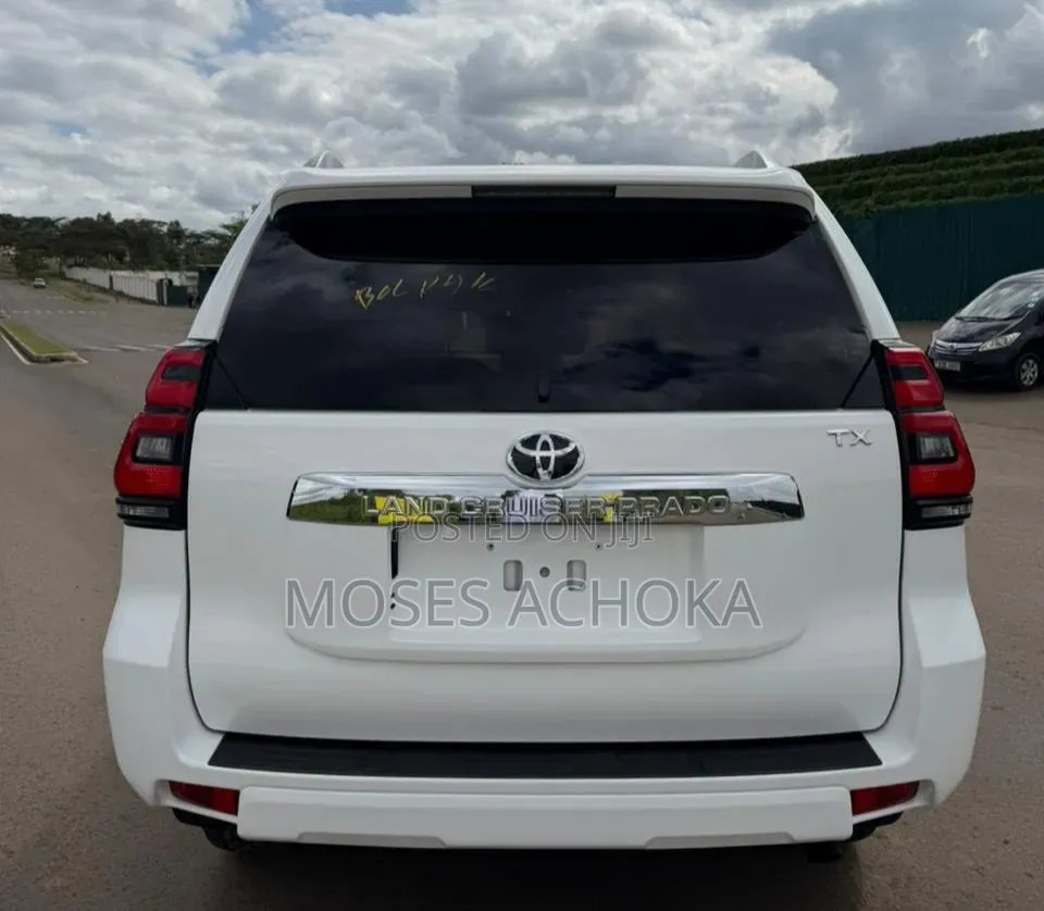 Toyota Land Cruiser Prado 2021 White