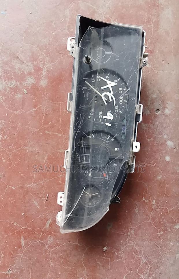 Speedclock Toyota Ae 91 It Has a Crack
