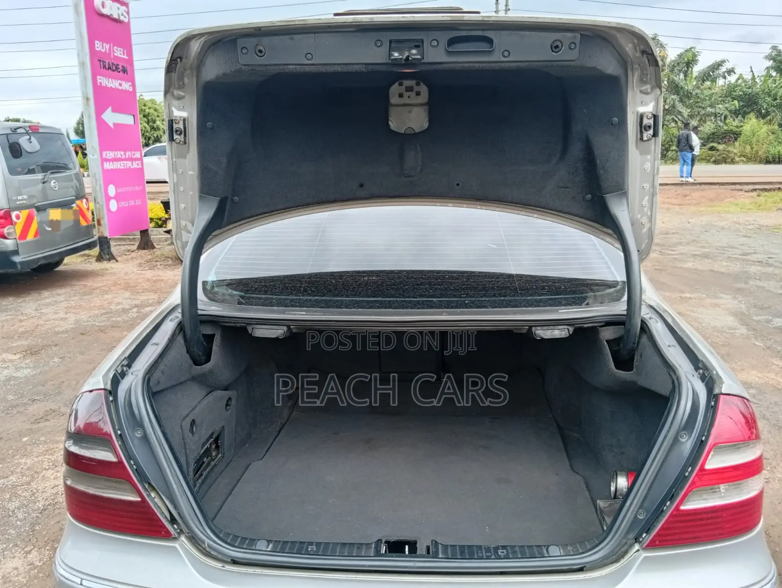 Mercedes-Benz E220 2004 Silver