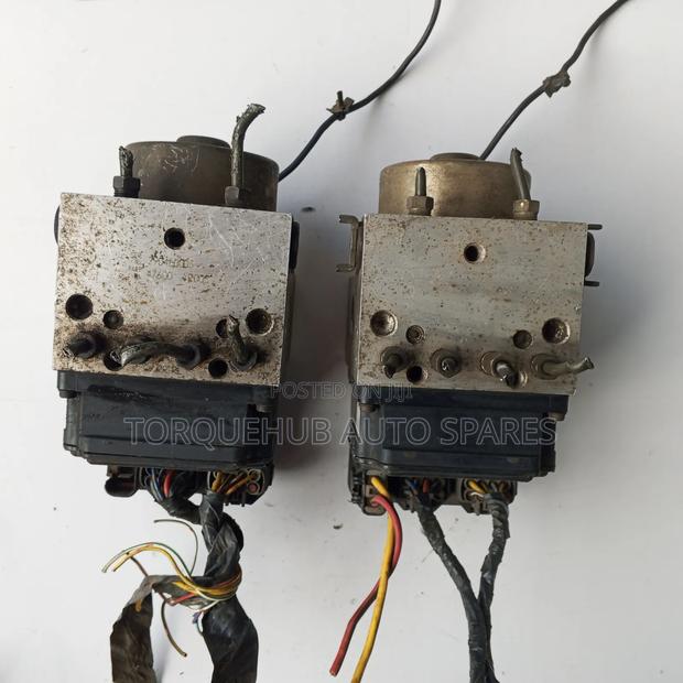 Nissan Xtrail Nt30 Abs Module - thumbnail 2