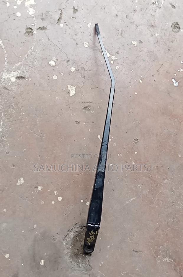 Front Wiper Arm Toyota Fielder 161