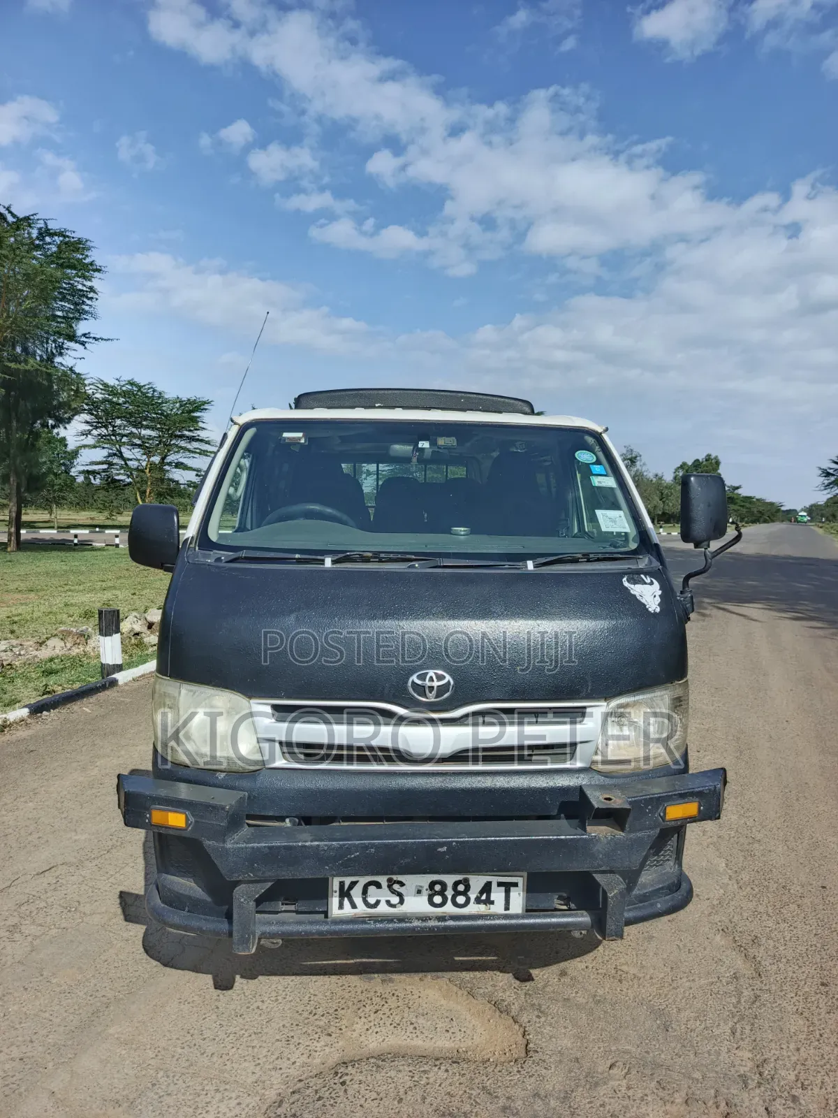 Toyota HiAce 2012 White