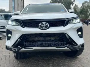 Toyota Fortuner 2023 White