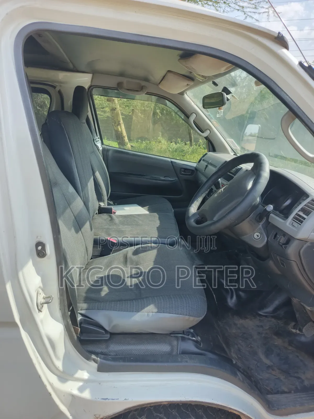 Toyota HiAce 2012 White