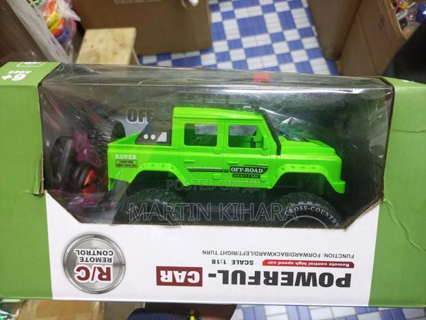 Powerful Off-Road Remote Controlled Truck - thumbnail 2
