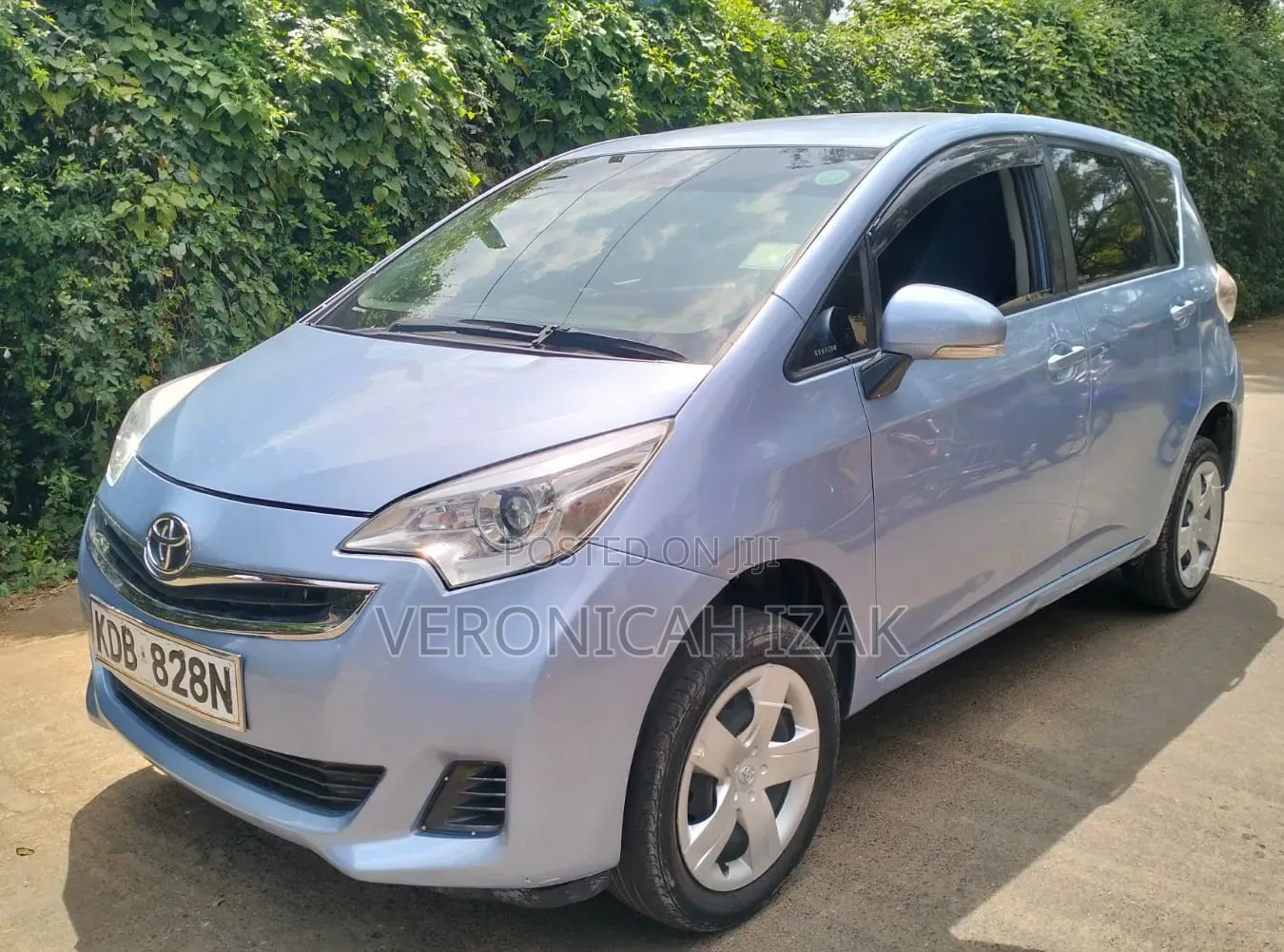 Toyota Ractis 2014 Blue