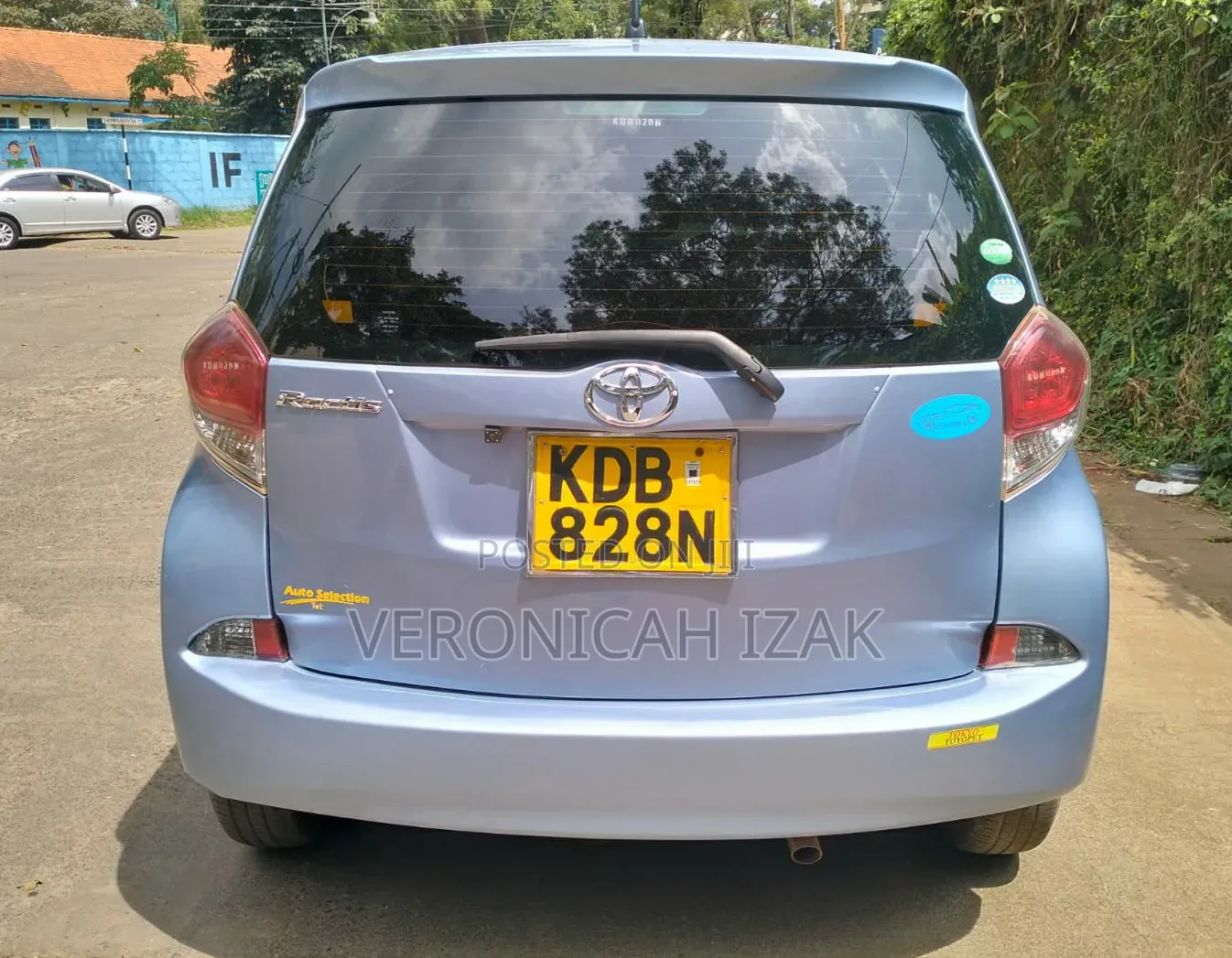 Toyota Ractis 2014 Blue