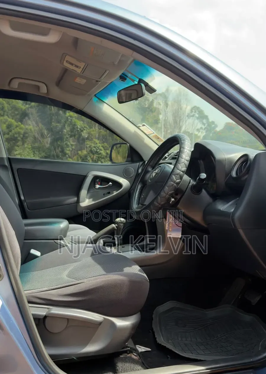 Toyota RAV4 2006 Blue