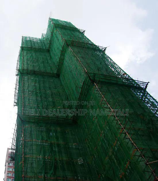 Green Hdpe Construction Net – Durable Safety Screening Solution - thumbnail 2