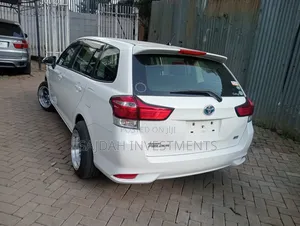 Toyota Corolla Fielder 2019 White