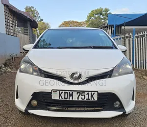 Toyota Vitz 2016 White