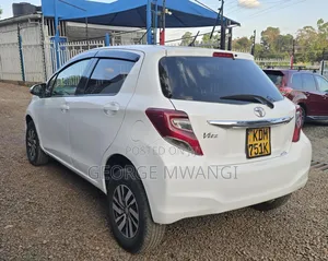 Toyota Vitz 2016 White