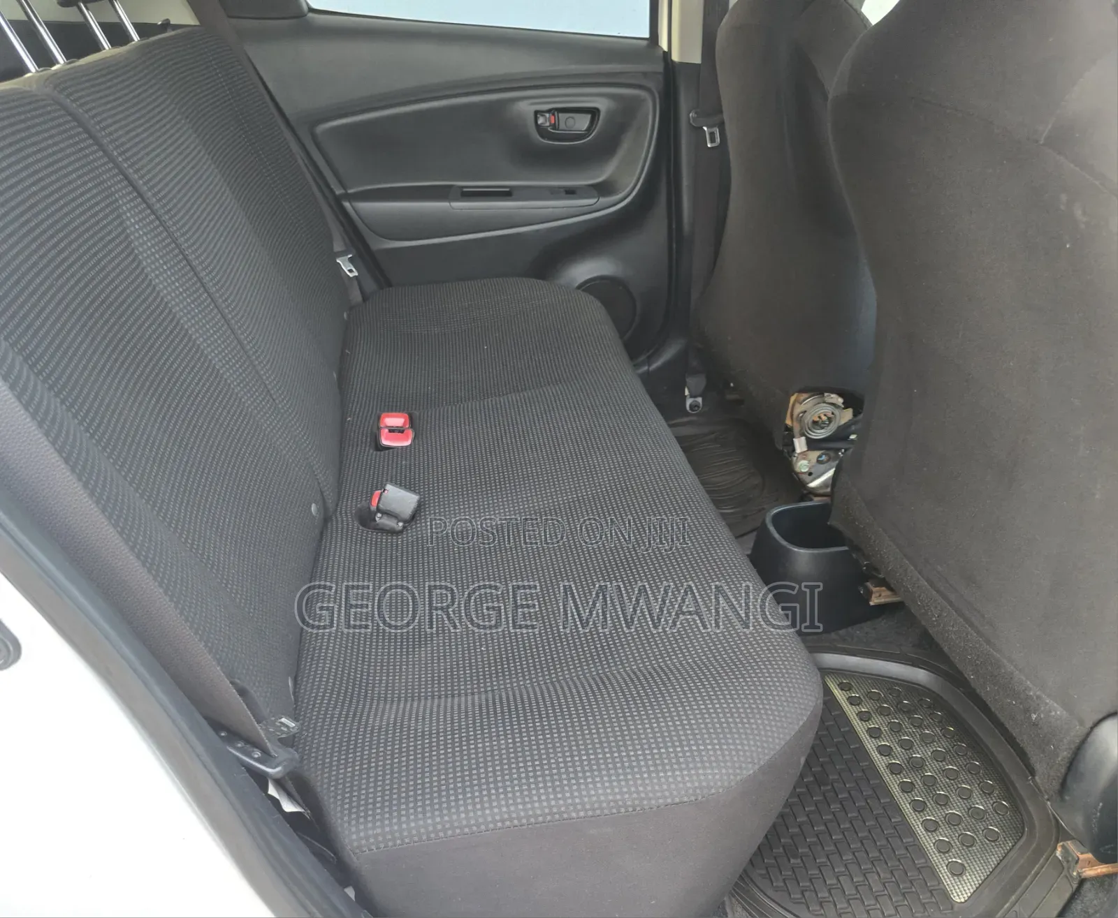 Toyota Vitz 2016 White