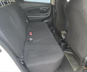 Toyota Vitz 2016 White