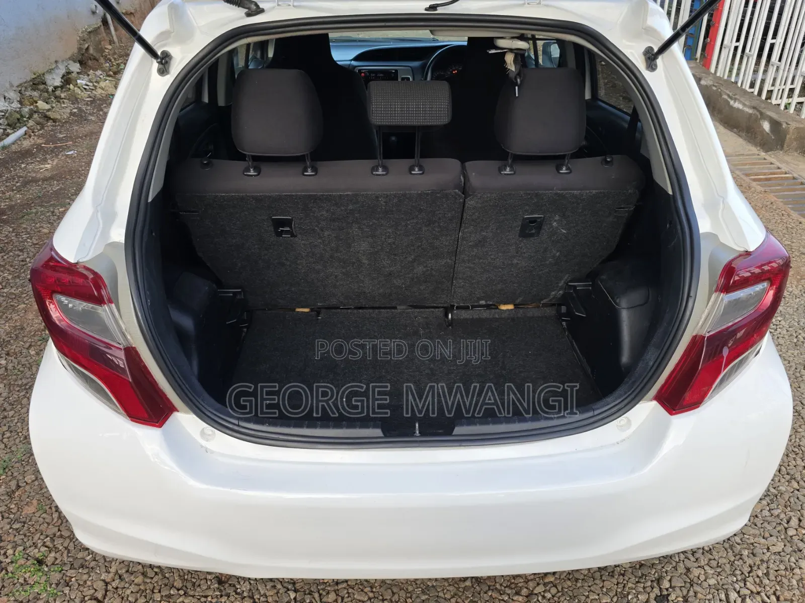 Toyota Vitz 2016 White