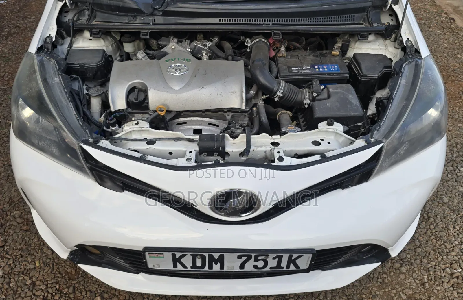 Toyota Vitz 2016 White
