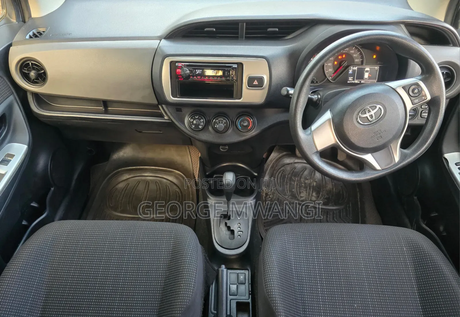 Toyota Vitz 2016 White