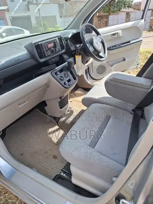Toyota Passo 2018 Silver