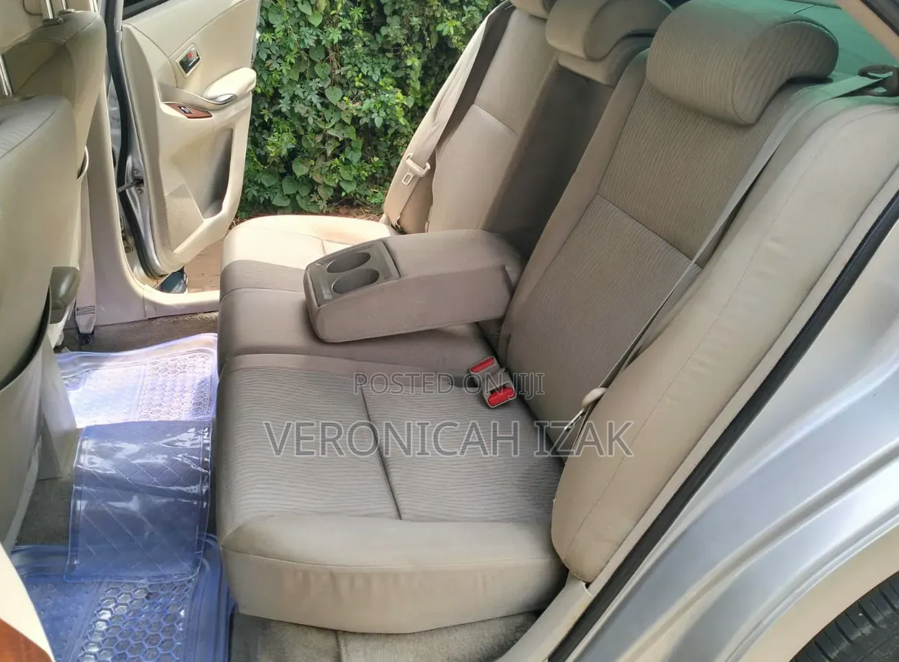 Toyota Premio 2012 Silver