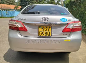 Toyota Premio 2012 Silver