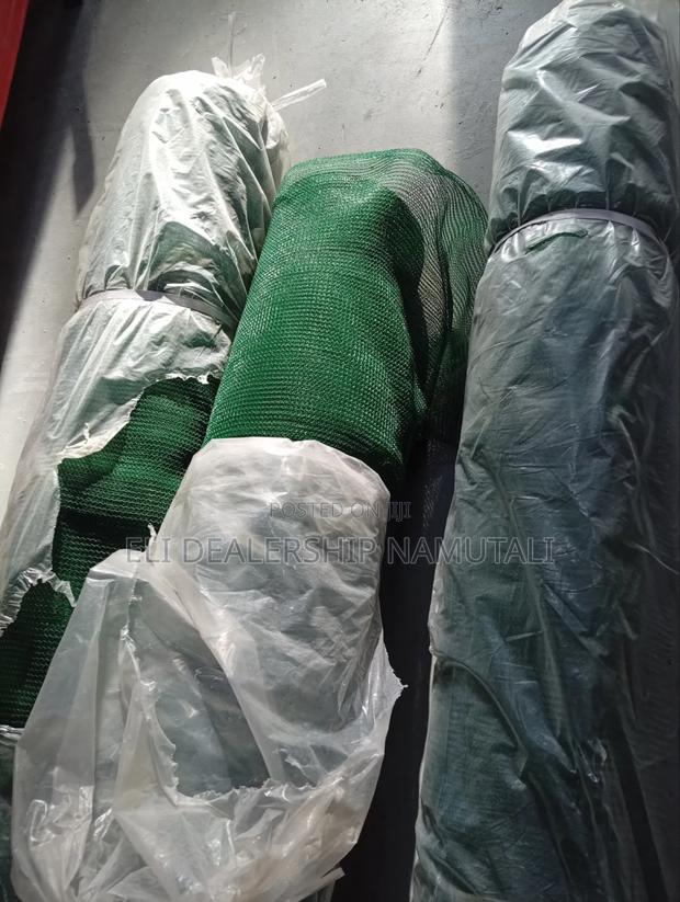Construction Scaffolding Netting | Durable Green Safety Mesh 50m Roll - thumbnail 2