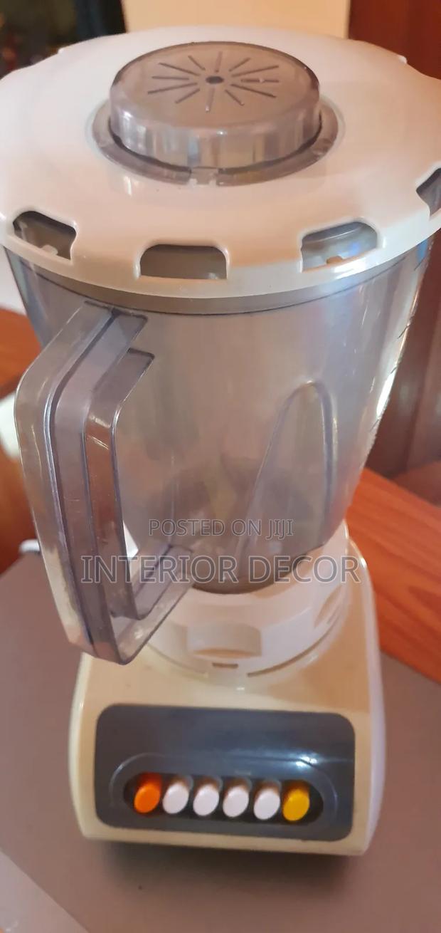 Blender White Good Working Condition - thumbnail 2