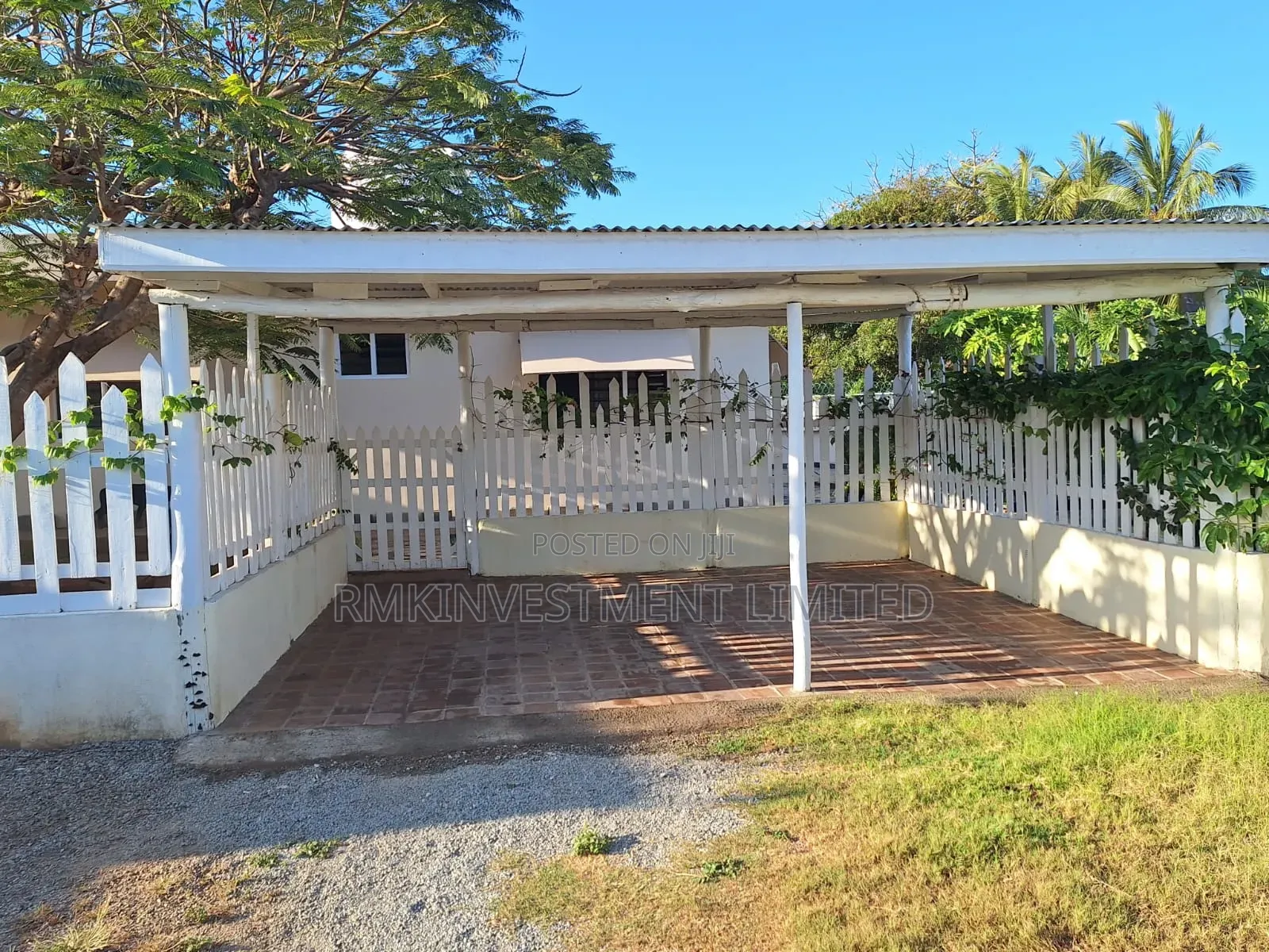 Furnished 3bdrm Villa in Rmk, Diani for sale