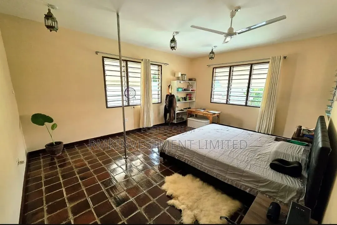Furnished 3bdrm Villa in Rmk, Diani for sale