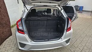 Honda Fit 2017 Silver
