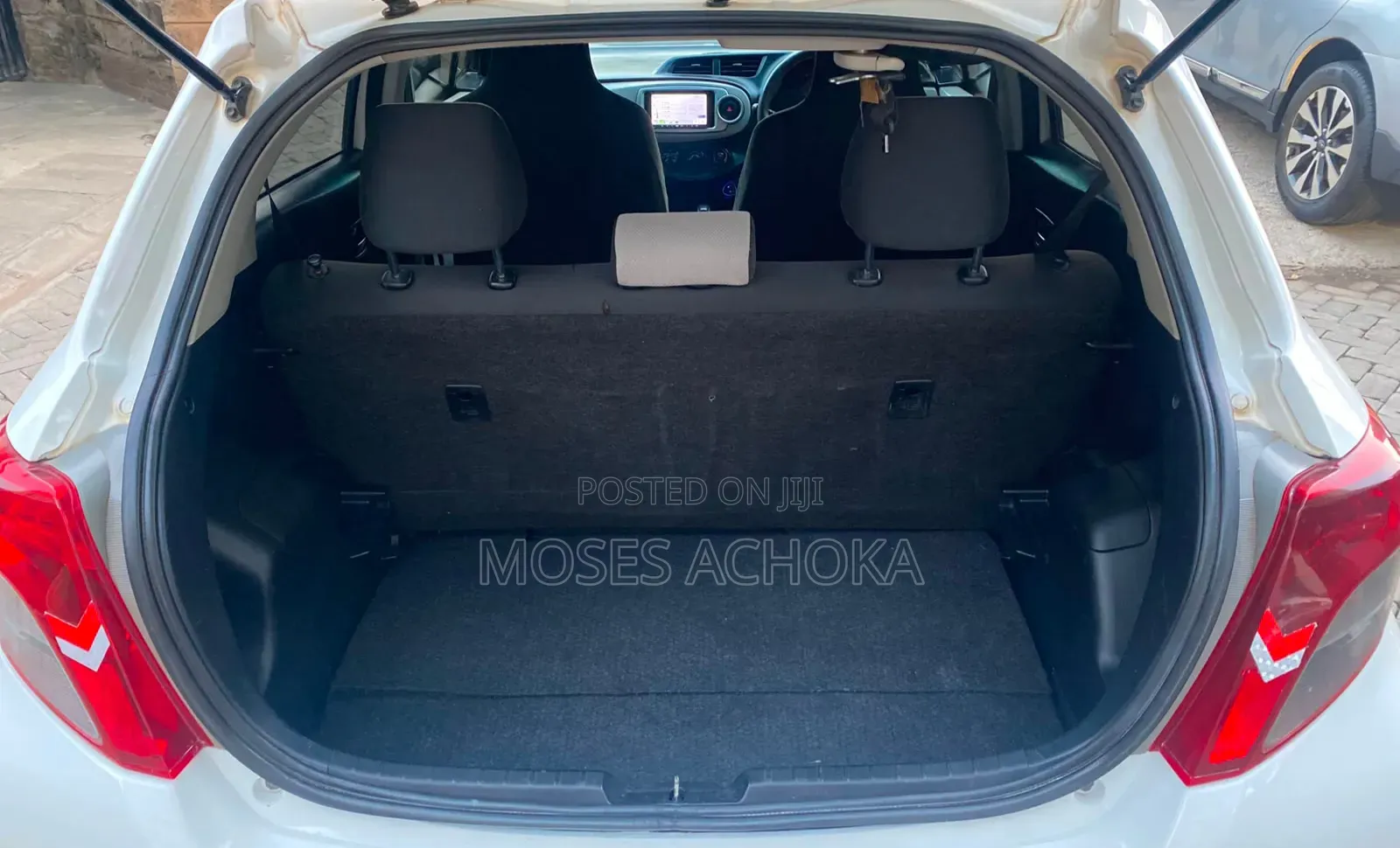 Toyota Vitz 2013 White