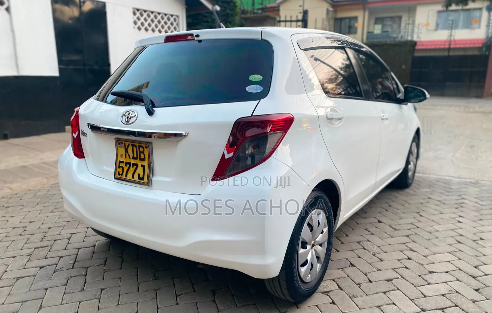 Toyota Vitz 2013 White