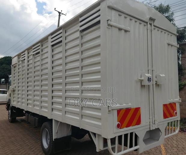 Isuzu Frr90 2021 - thumbnail 2