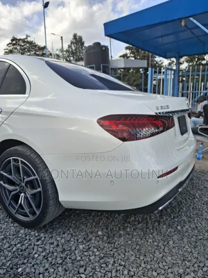 Mercedes-Benz E200 2020 Pearl