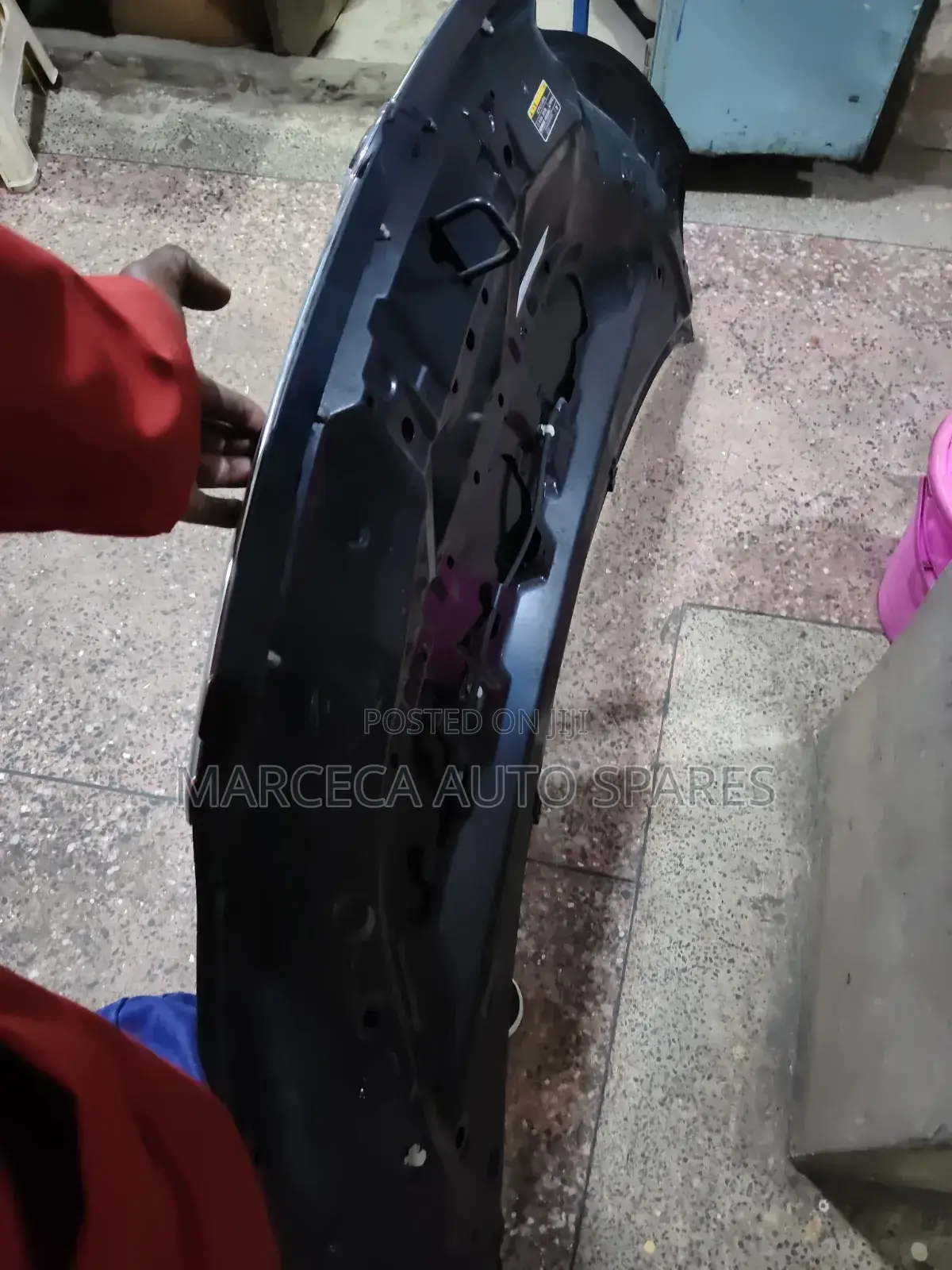 Bonnet Toyota Spade 2015