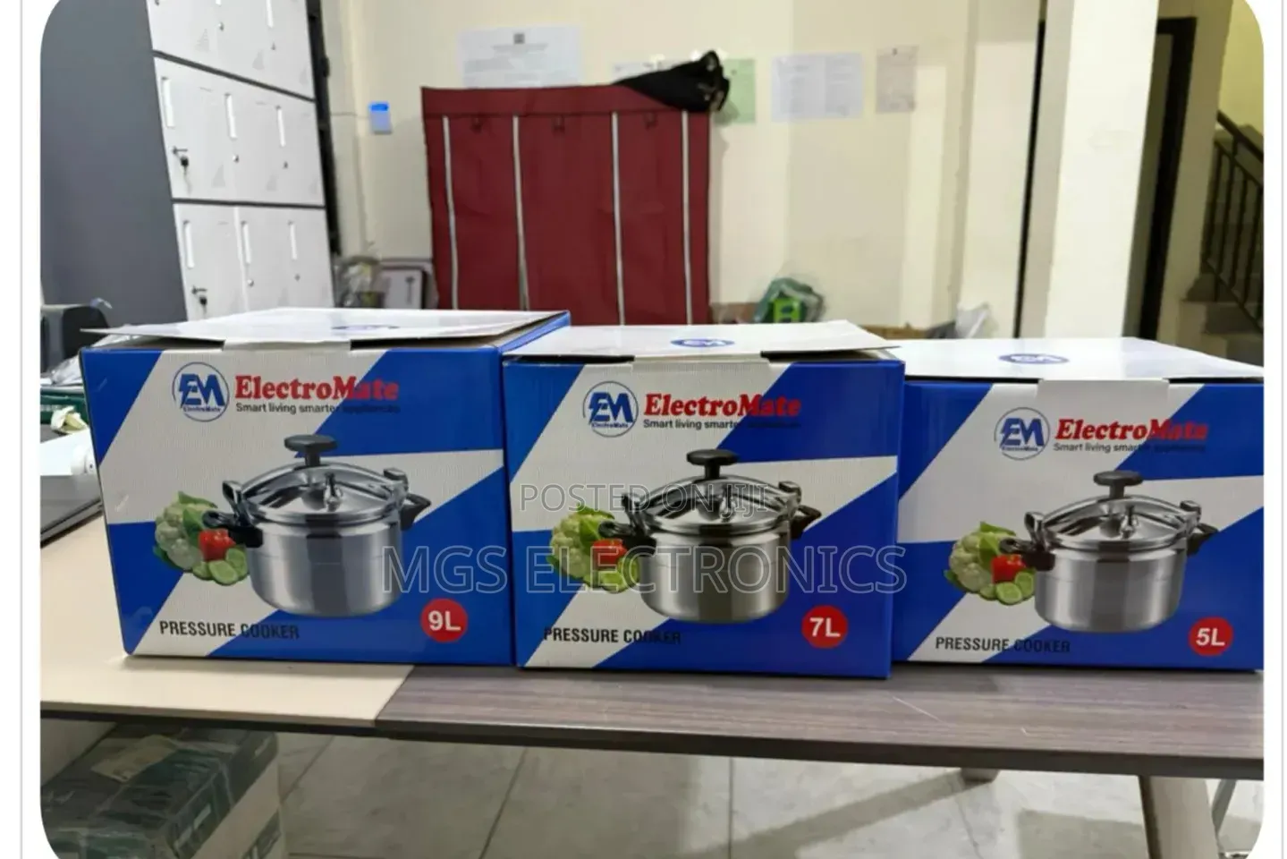Electromate Manual Pressure Cooker. 9ltrs