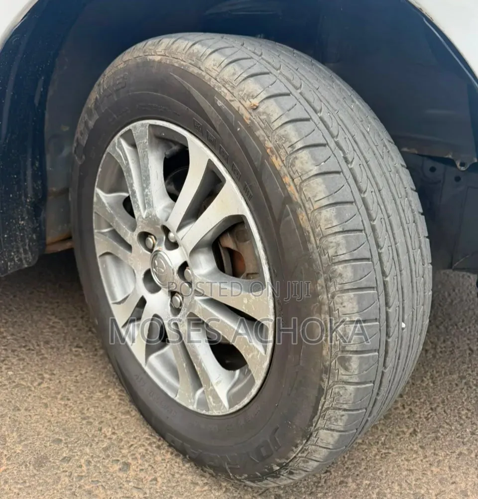 Toyota Premio 2005 White