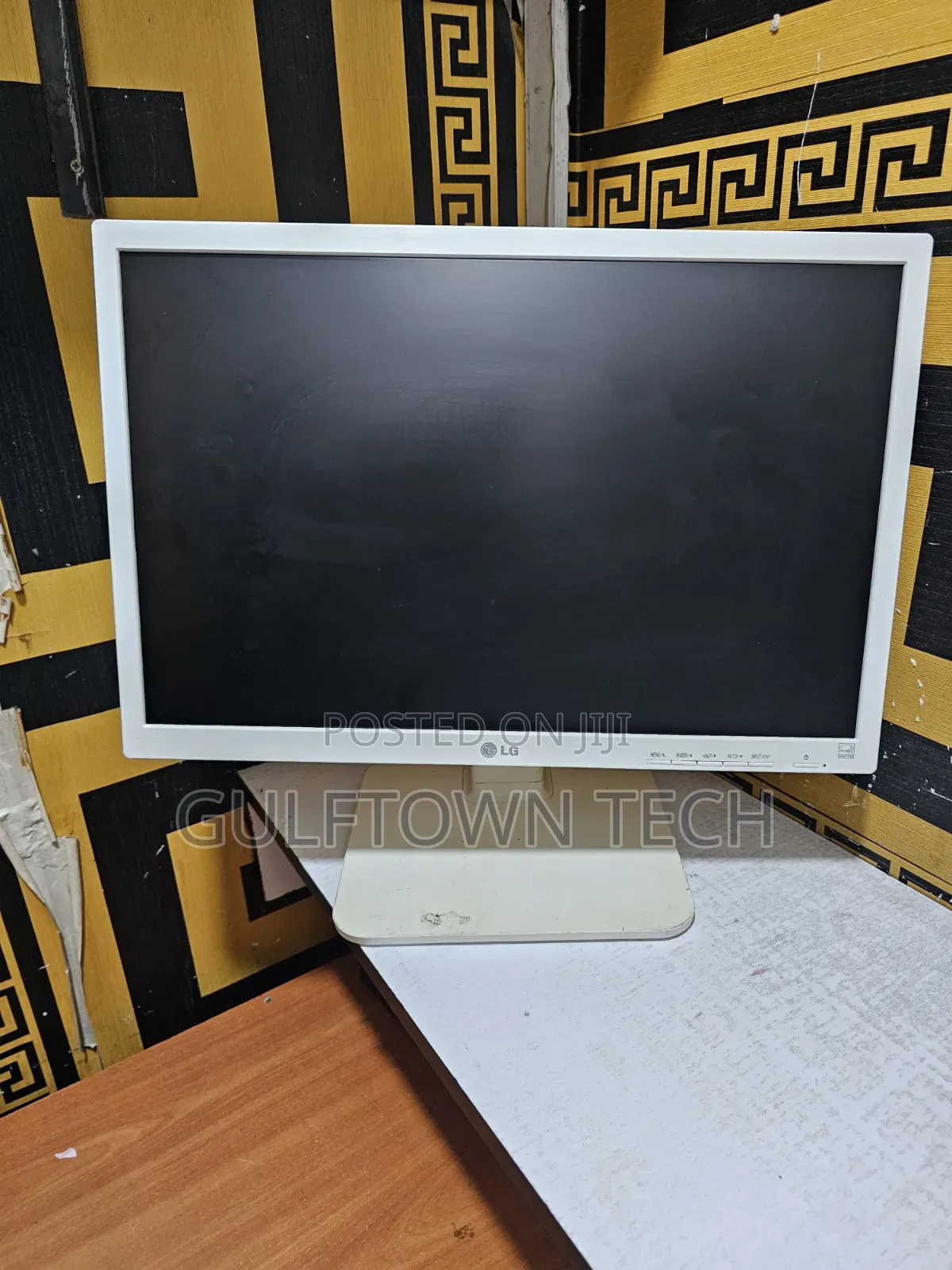 Lg 22inch TFT White