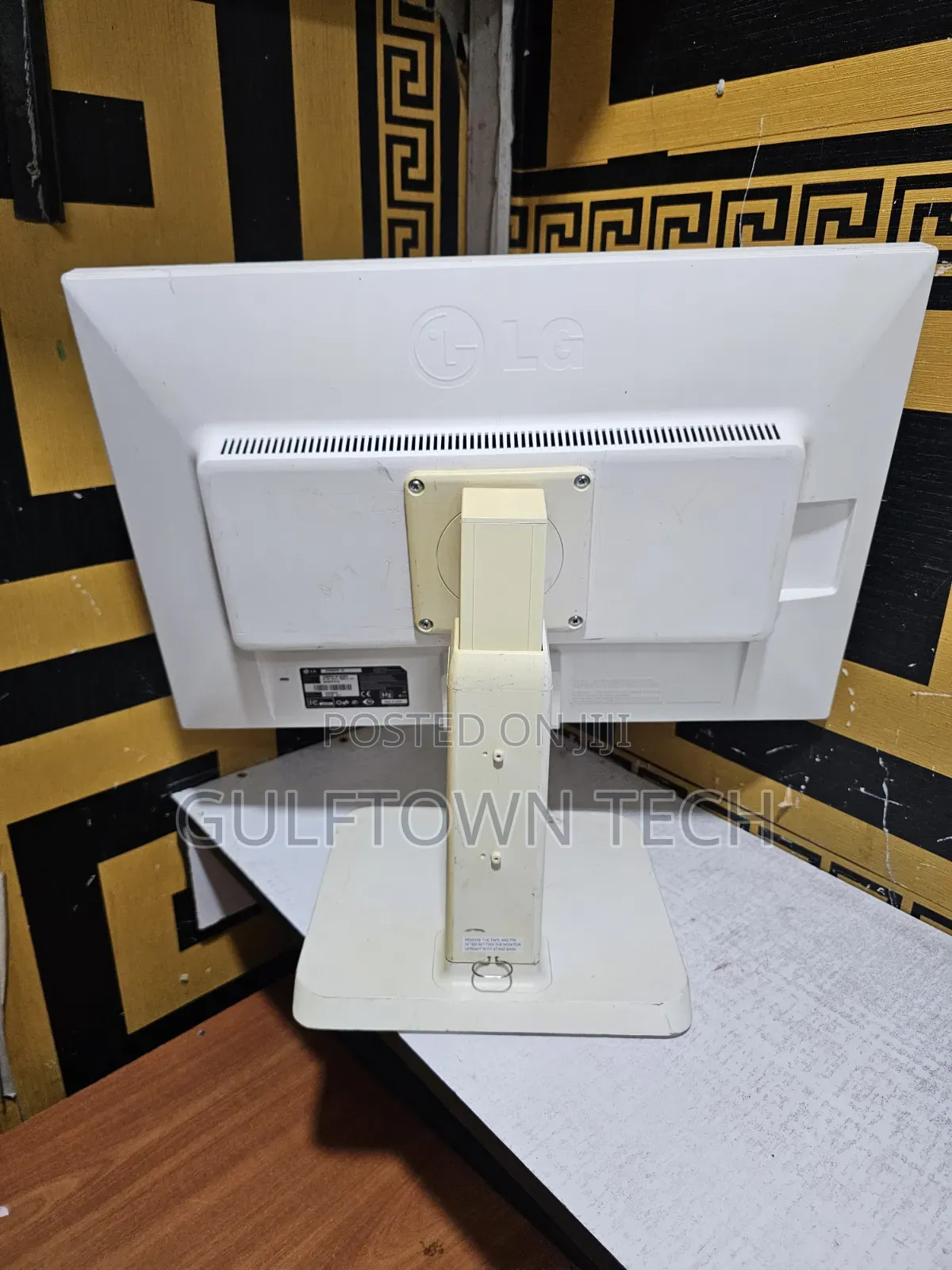 Lg 22inch TFT White