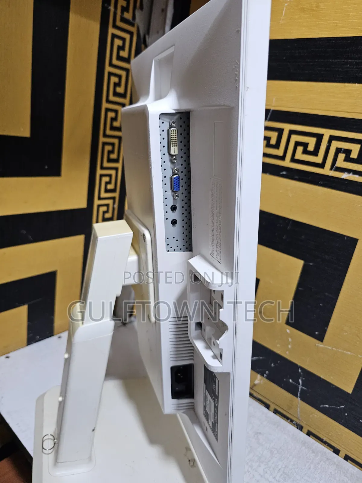 Lg 22inch TFT White