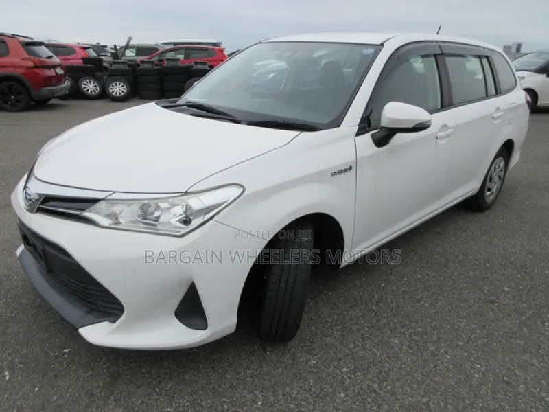 Toyota Corolla Fielder 2019 White