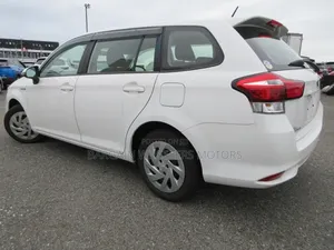 Toyota Corolla Fielder 2019 White