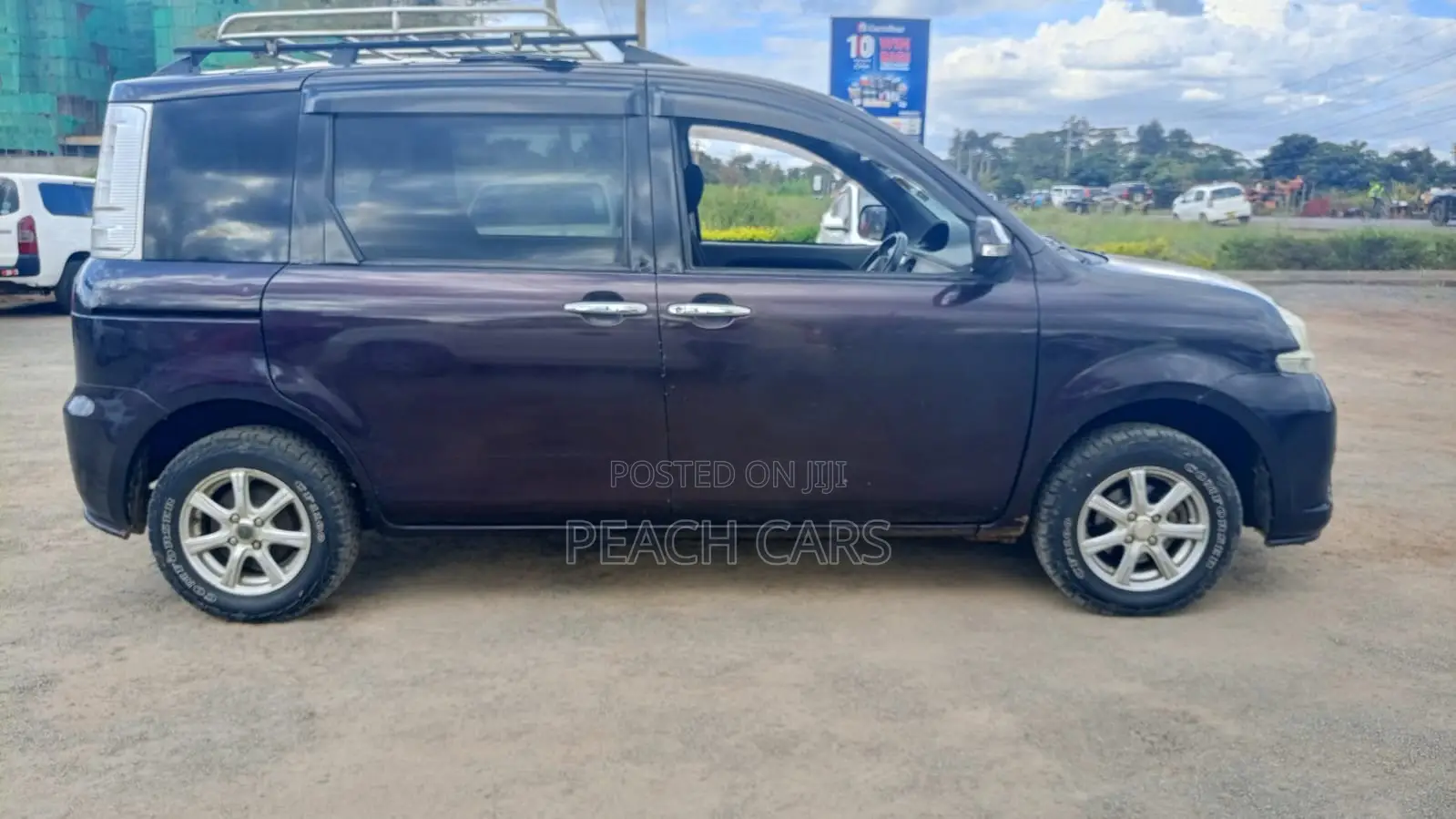 Toyota Sienta 2011 Purple