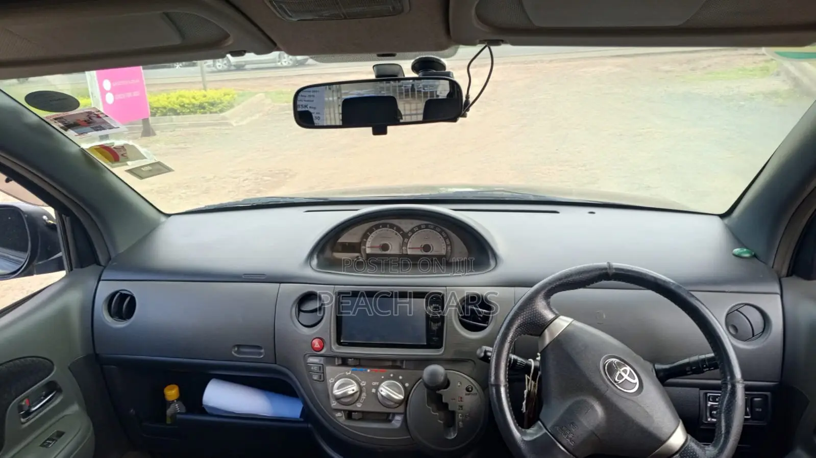 Toyota Sienta 2011 Purple