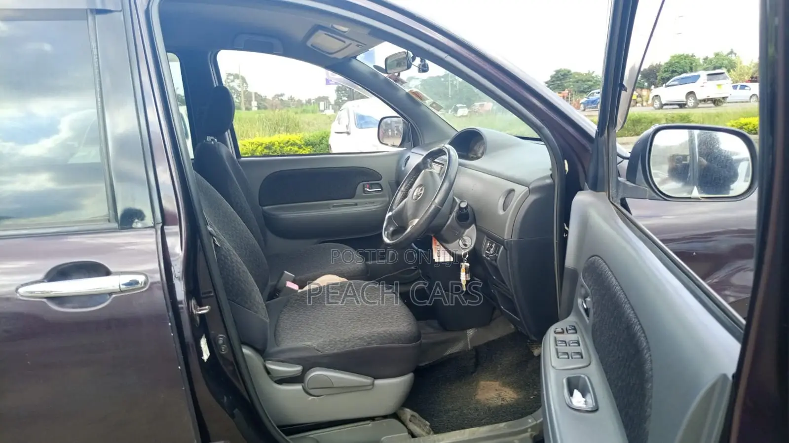 Toyota Sienta 2011 Purple