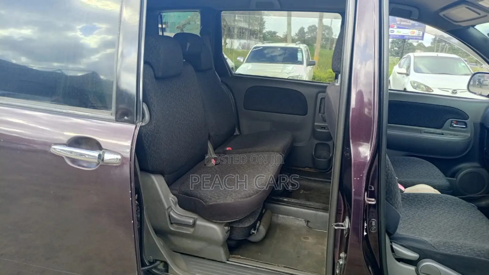 Toyota Sienta 2011 Purple