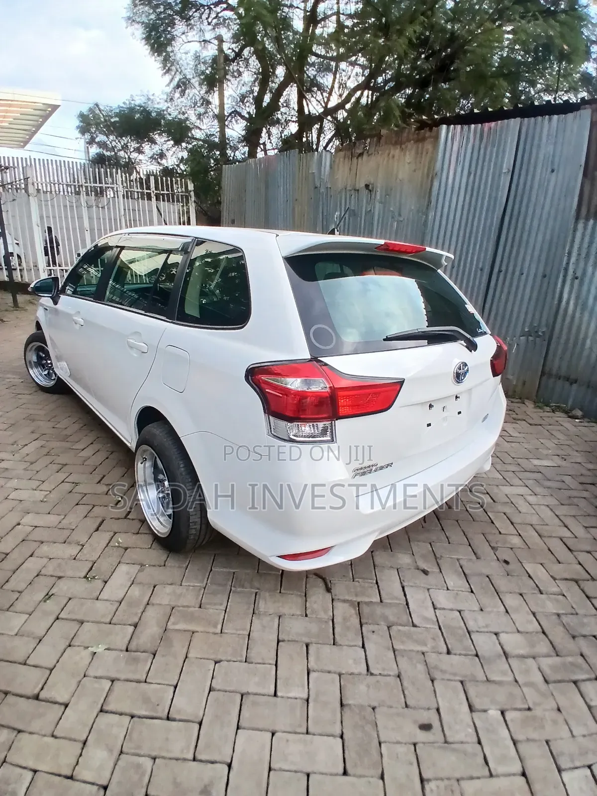Toyota Corolla Fielder 2019 White