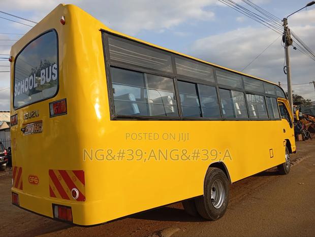 Isuzu NQR 2018 Yellow - thumbnail 9