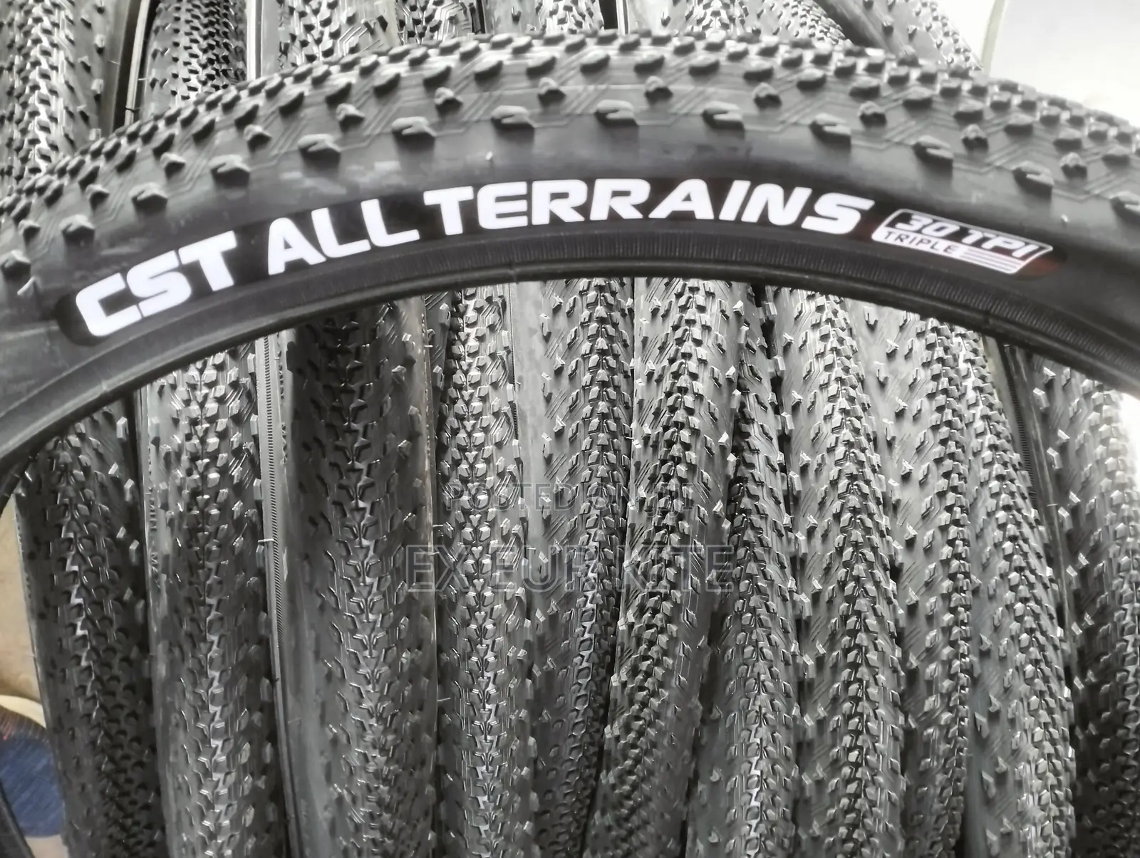 CST 29x1.95 CMT-15 Tire