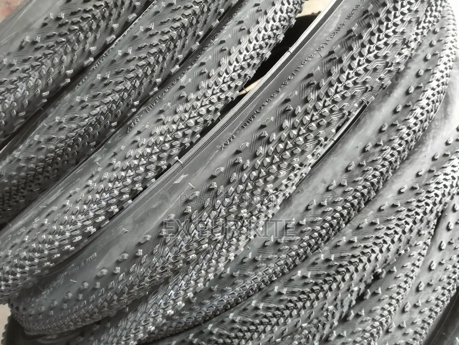 CST 29x1.95 CMT-15 Tire