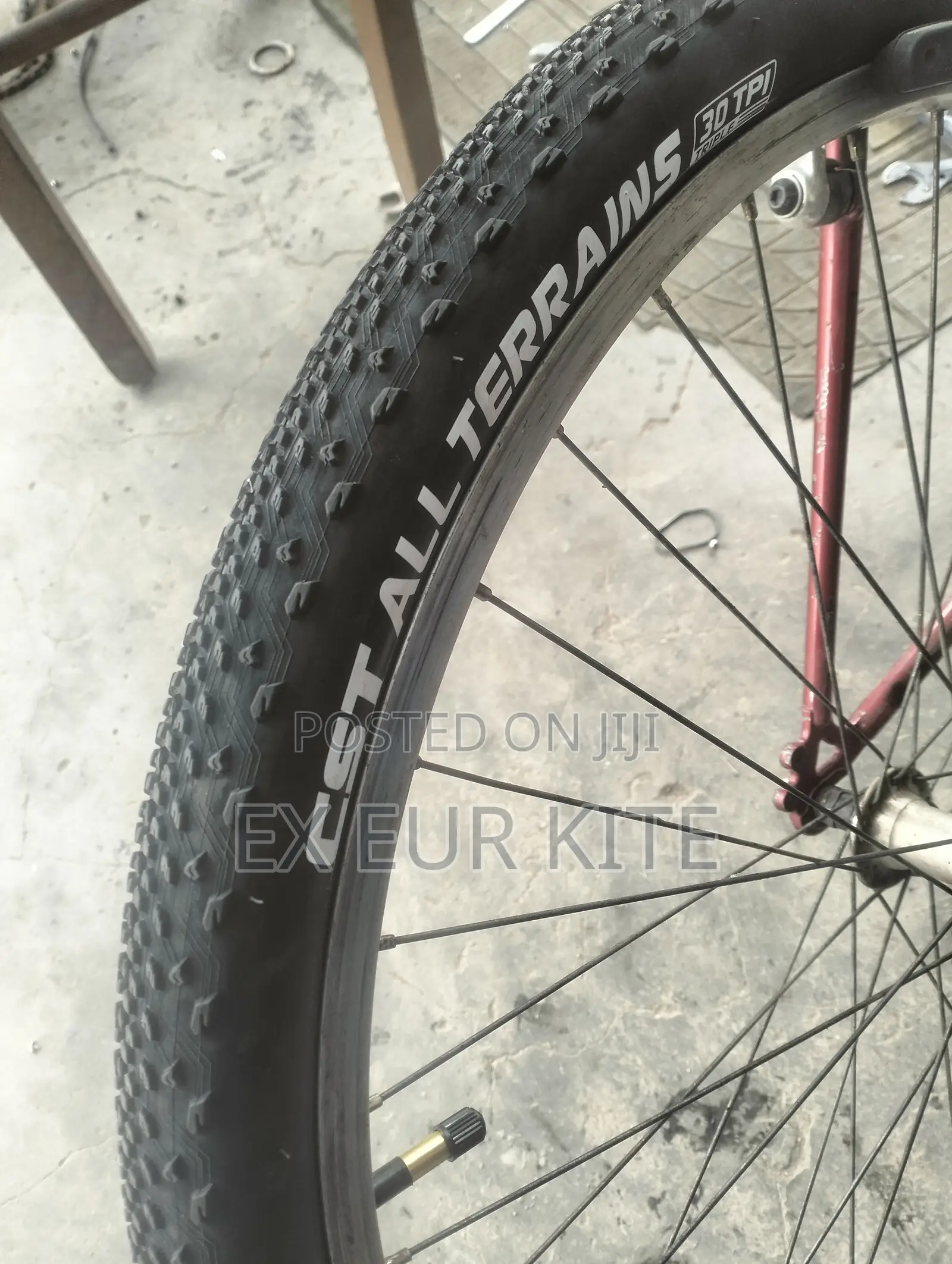 CST 29x1.95 CMT-15 Tire